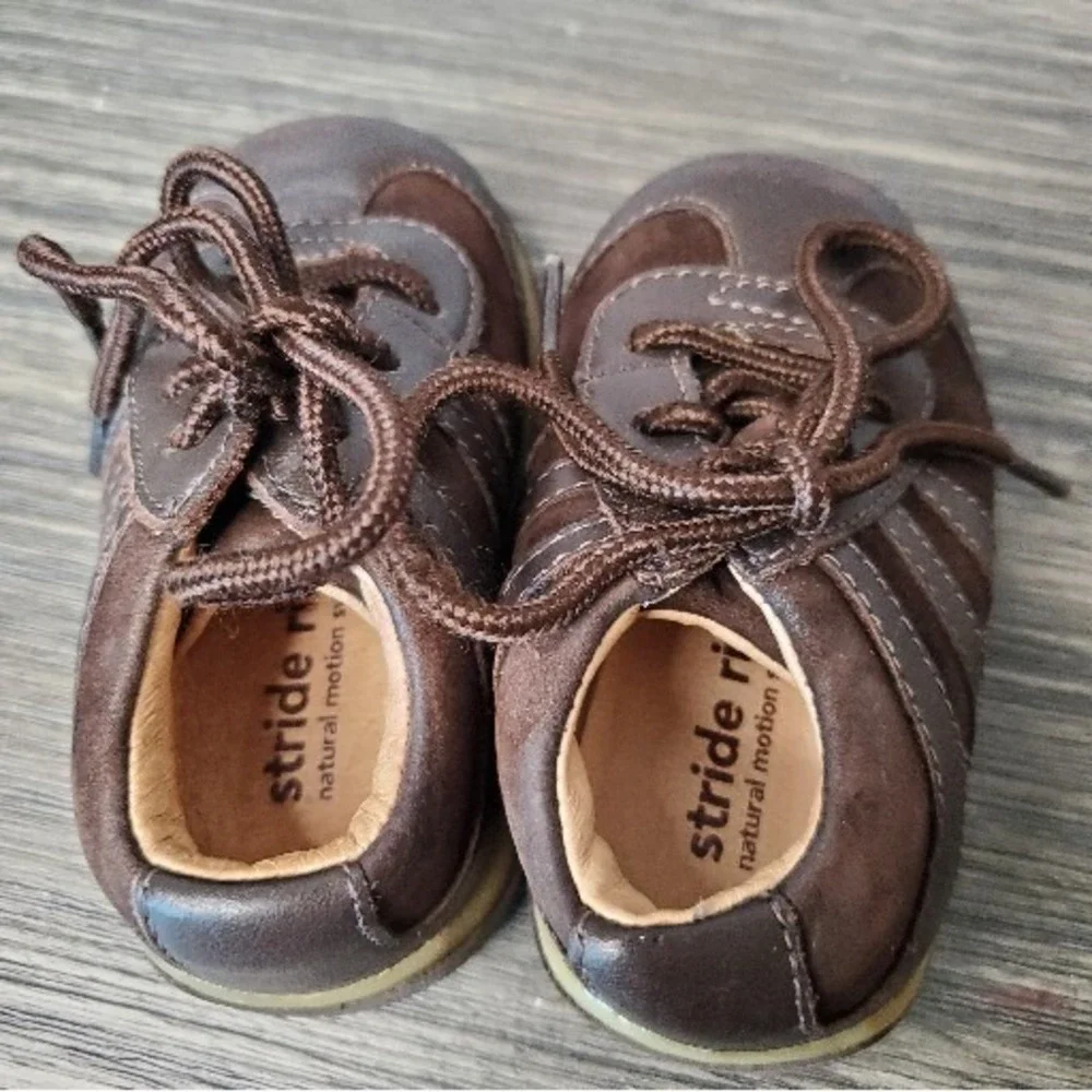Stride Rite Baby Toddler Size 4 Brown Leather First Walker Tie Shoes